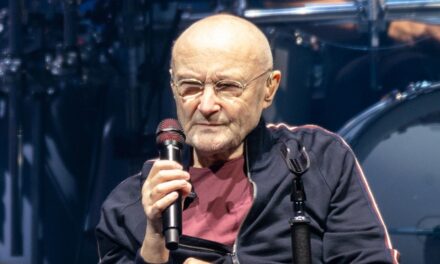 Phil Collins révèle qu&rsquo;il a besoin de soins 24 heures sur 24 dans une mise à jour franche sur sa santé