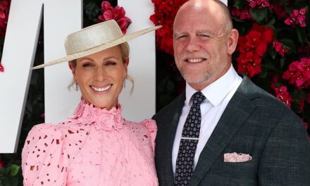 Zara Tindall est la fille en or d&rsquo;Australie sur des photos adorées avec son mari Mike – photos