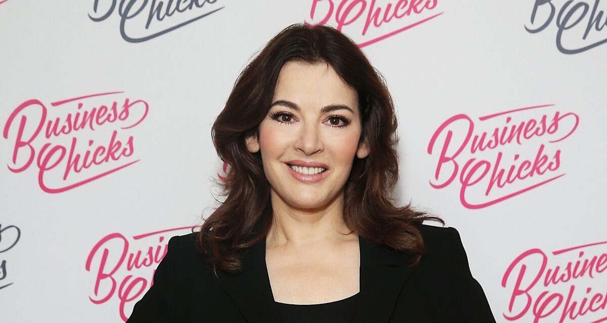 Nigella Lawson : Toutes les raisons pour lesquelles elle est pressenti pour être la prochaine juge du Great British Bake Off