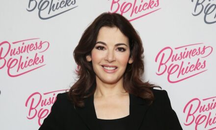 Nigella Lawson : Toutes les raisons pour lesquelles elle est pressenti pour être la prochaine juge du Great British Bake Off