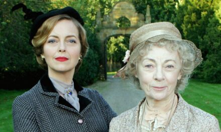 Les fans d&rsquo;Agatha Christie sont accros à la série mystère « chef-d&rsquo;œuvre » de Netflix, Marple