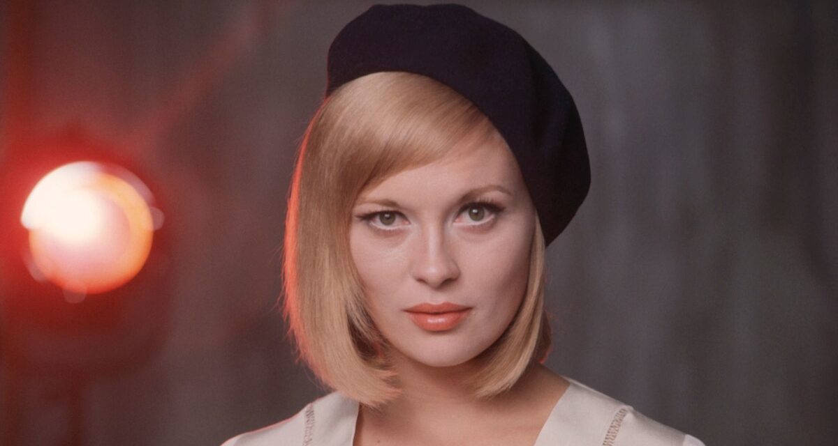 Les superbes photos d&rsquo;hier et d&rsquo;aujourd&rsquo;hui de Faye Dunaway alors qu&rsquo;elle célèbre son 85e anniversaire – découvrez sa transformation
