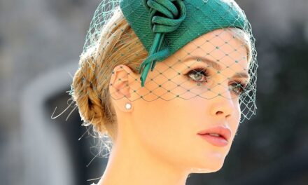 La nièce de la princesse Diana, Lady Kitty Spencer, prend des risques dans un haut court accrocheur