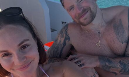 Le désaccord d&rsquo;Adam Peaty et Holly Ramsay sur la lune de miel payée par ses parents