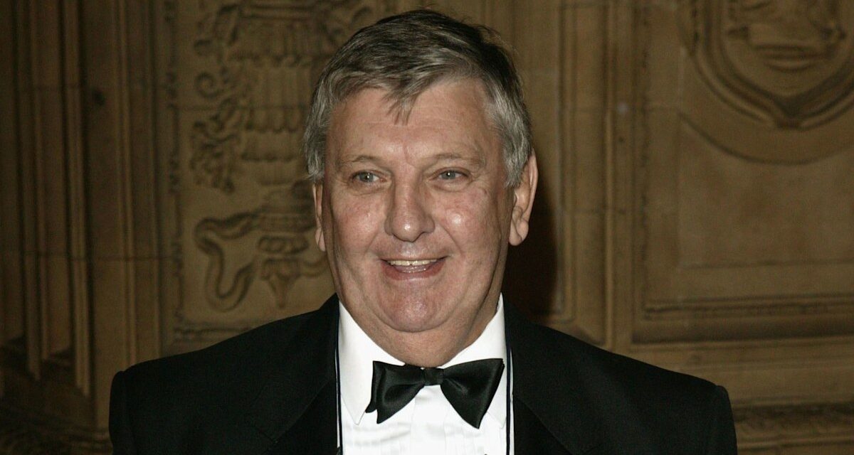 La star bien-aimée des EastEnders, Derek Martin, est décédée à l&rsquo;âge de 92 ans