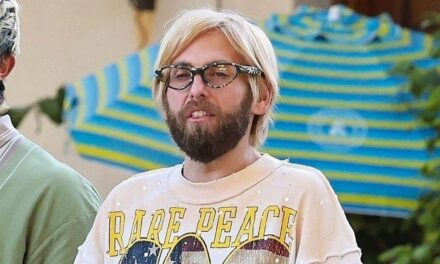 La perte de poids spectaculaire de Jonah Hill mise en évidence dans de nouvelles photos révélatrices sur le tournage