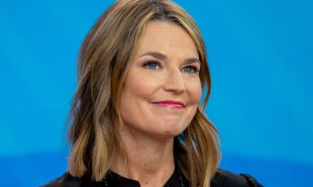 Savannah Guthrie d&rsquo;AUJOURD&rsquo;HUI refait surface après l&rsquo;opération pour partager une mise à jour sur sa santé