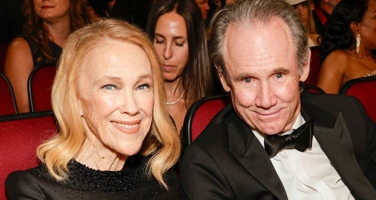 La dernière apparition publique de Catherine O&rsquo;Hara avec son mari Bo Welch a montré à quel point ils étaient amoureux