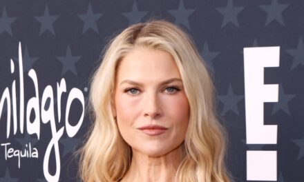 Ali Larter révèle pourquoi les scènes de bikini sur Landman sont ses « moins préférées »