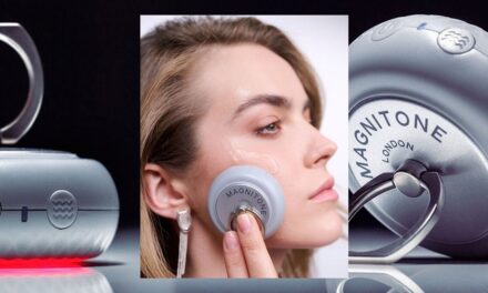 J&rsquo;ai testé le « lifting du sac à main » censé sculpter les joues et les mâchoires en seulement 10 minutes.