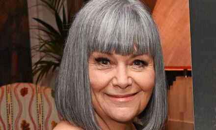 La maison gothique de 6,6 millions de livres sterling de Dawn French qui l&rsquo;a amenée à se retirer de la ville « branchée »