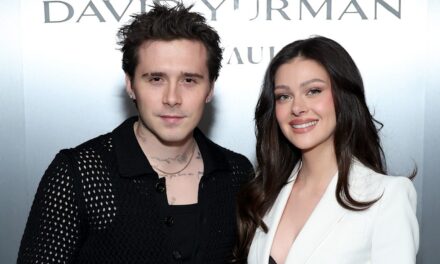 Brooklyn Beckham est « l&rsquo;homme le plus chanceux » alors qu&rsquo;il écrit un hommage sincère à sa femme Nicola Peltz