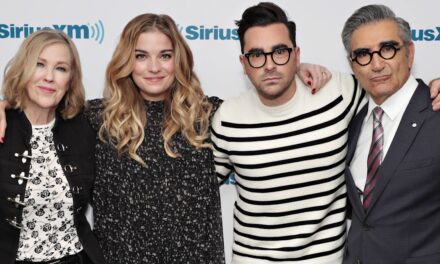 Les co-stars de Schitt&rsquo;s Creek de Catherine O&rsquo;Hara brisent leur silence après sa mort à 71 ans