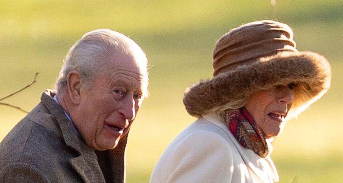 Le roi Charles est tout sourire pour sa première sortie depuis Noël avec la famille royale