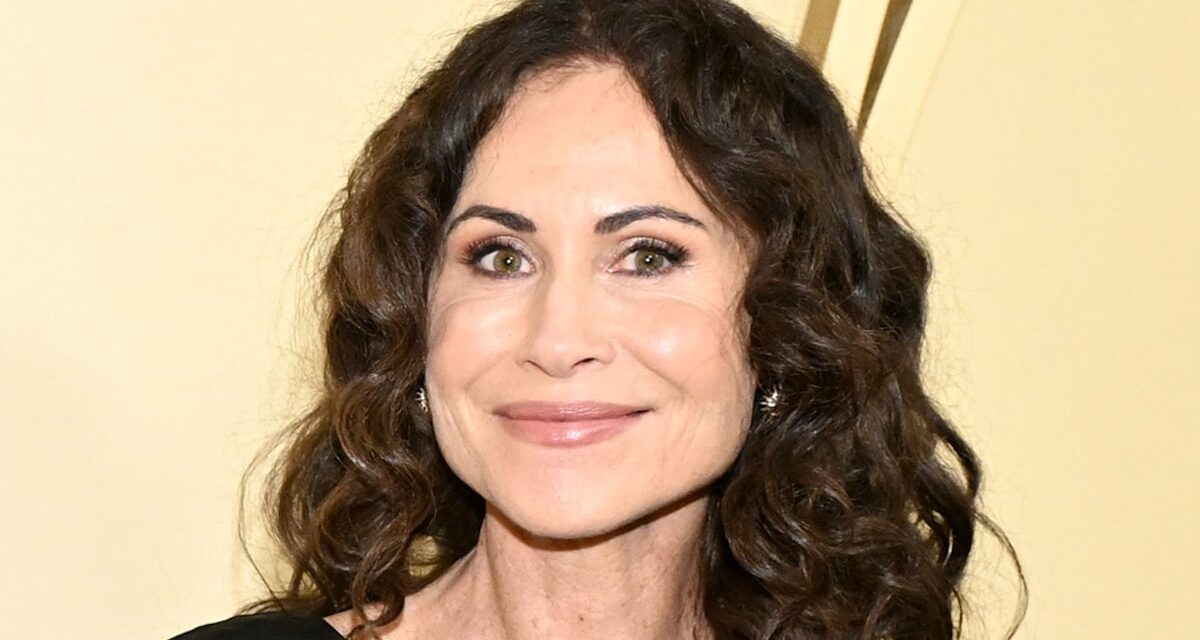 Minnie Driver, 55 ans, a l&rsquo;air incroyablement fraîche lors de sa dernière sortie sur le tapis rouge