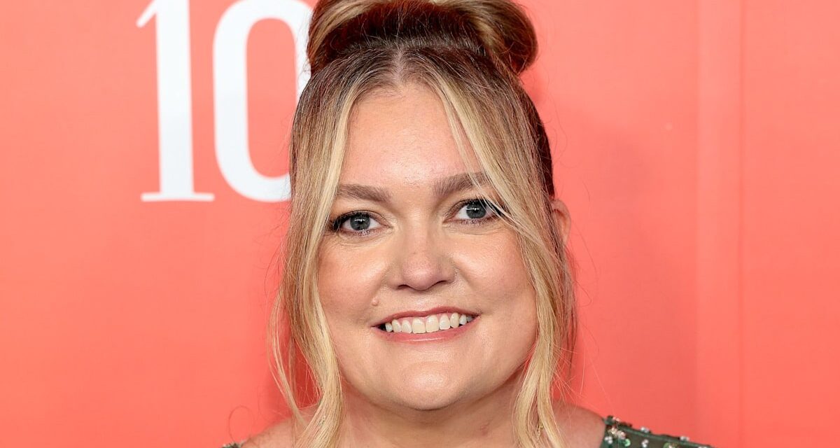 L&rsquo;auteure de « Ça se termine avec nous », Colleen Hoover, fait le point sur sa santé au milieu d&rsquo;un diagnostic de cancer : « J&rsquo;ai fini »