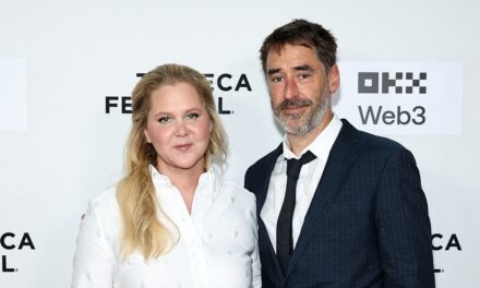 Amy Schumer demande officiellement le divorce de son mari Chris Fischer