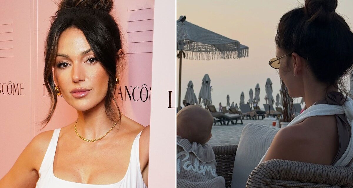 Palma, la petite fille de Michelle Keegan, vue en train de ramper pour la première fois lors de vacances en famille ensoleillées