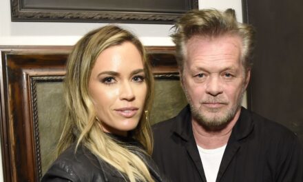 John Mellencamp brise le silence sur la bataille contre le cancer de sa célèbre fille avec une mise à jour douloureuse