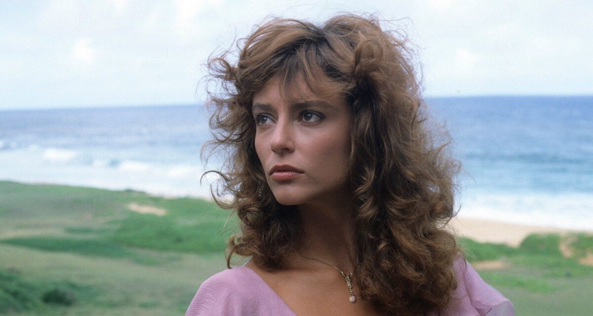 L&rsquo;actrice de Thorn Birds Rachel Ward, 68 ans, aborde son apparence « effrayante » alors qu&rsquo;elle réagit au vieillissement naturel