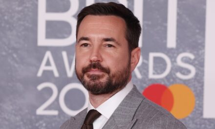 Dans la vie de Martin Compston et de sa femme Tianna de Our House à Vegas avec leur fils