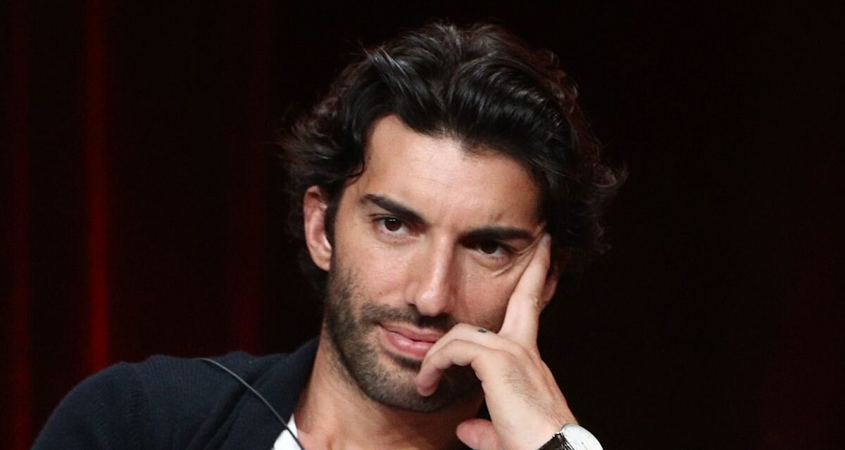 Le père de Justin Baldoni évoque « l&rsquo;année pleine de troubles et d&rsquo;injustice » de son fils lors d&rsquo;un hommage d&rsquo;anniversaire
