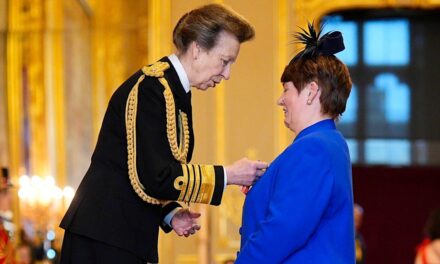 La princesse Anne accueille la première investiture de l&rsquo;année pendant les vacances d&rsquo;hiver du roi Charles