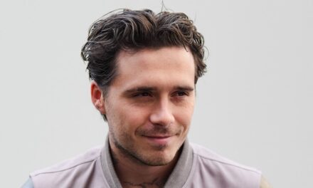 Les célèbres ex de Brooklyn Beckham qui ont été « invités à plusieurs reprises » dans sa vie par ses parents