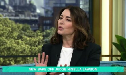 Nigella Lawson de Bake Off révèle une approche « de base » du jugement aux côtés de Paul Hollywood – regardez