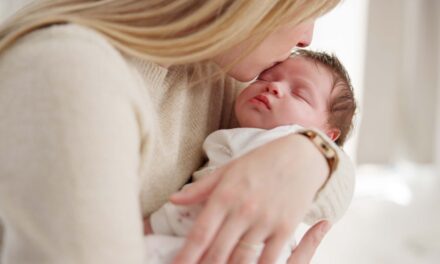 Quelle est la règle 5-8 pour les bébés ? Le hack du sommeil soutenu par la science expliqué