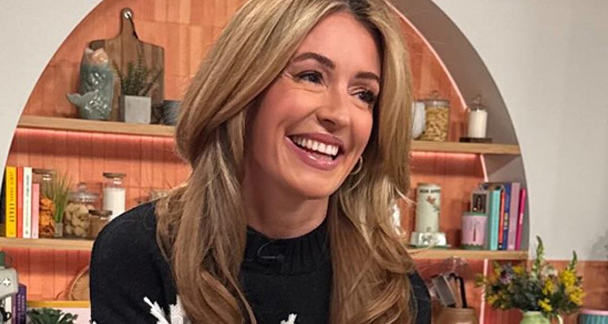 Le retour élégant de Cat Deeley dans This Morning prouve que le confort peut être chic avec son pull d&rsquo;hiver