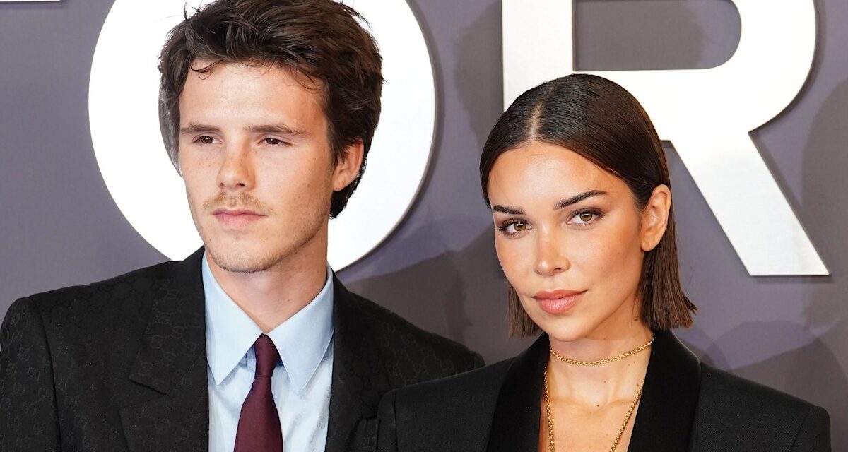 La petite amie de Cruz Beckham, Jackie Apostel, recrée le look exact de sa mère Victoria – c&rsquo;est étrange