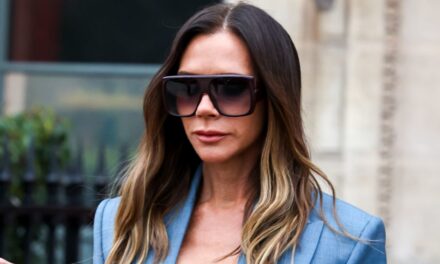 Comment obtenir un sac Victoria Beckham « irrésistible » – pour seulement 50 £
