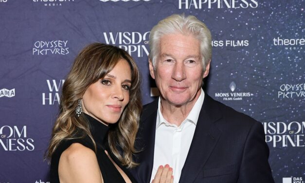 Alejandra Silva, l&rsquo;épouse de Richard Gere, fait le plus gros plan de ses trois fils qui se ressemblent