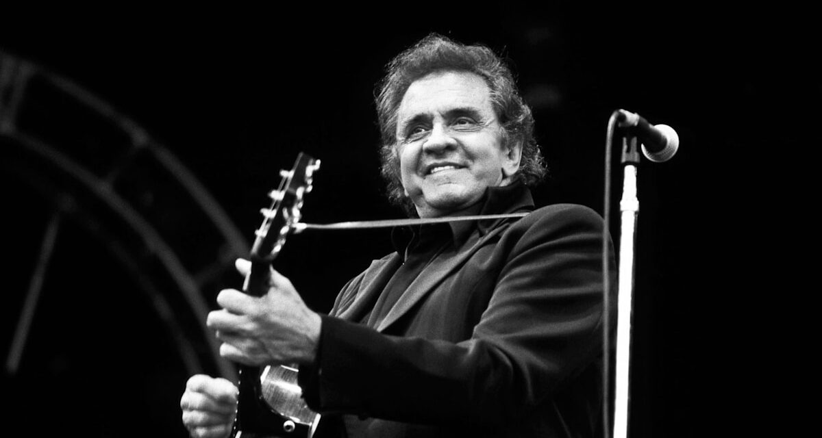 Rencontrez les six frères et sœurs de Johnny Cash, dont le célèbre frère musicien qui a marqué trois succès dans le top 10