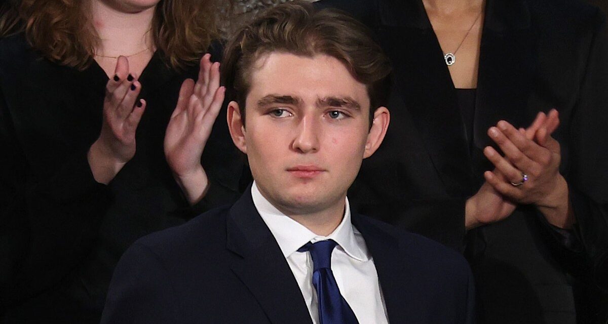 Barron Trump fait une apparition surprise lors du discours sur l&rsquo;état de l&rsquo;Union