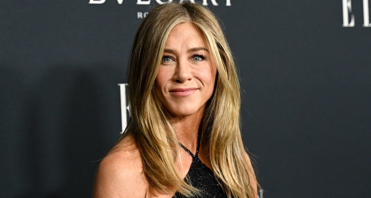 Les meilleurs moments PDA de Jennifer Aniston avec son petit ami et son mari au fil des ans