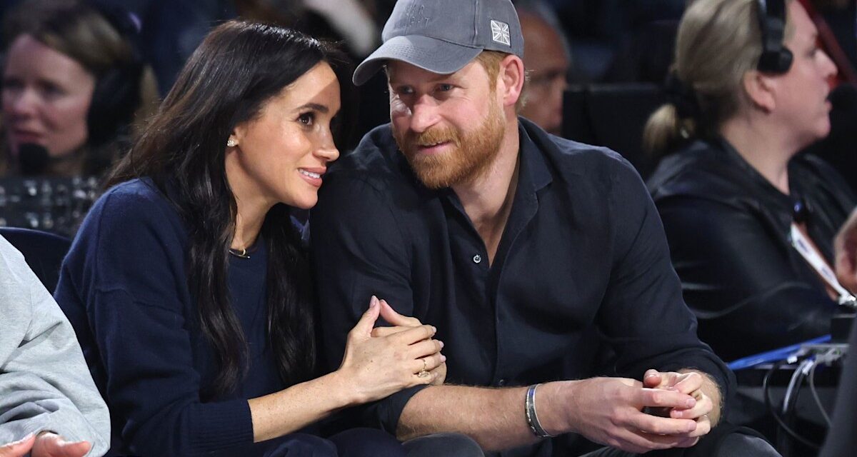 Famille royale EN DIRECT : le prince Harry et Meghan Markle profitent d&rsquo;une soirée en amoureux détendue et plus encore