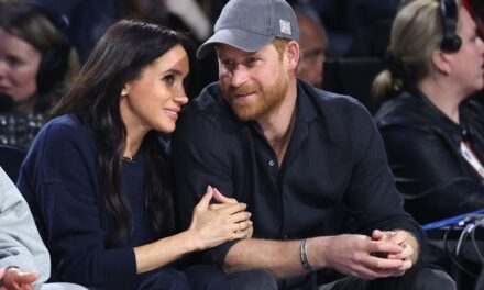 Famille royale EN DIRECT : le prince Harry et Meghan Markle profitent d&rsquo;une soirée en amoureux détendue et plus encore