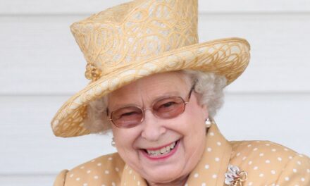 La règle très stricte de la reine Elizabeth qu&rsquo;elle a toujours appliquée mais qu&rsquo;elle a elle-même enfreinte – 3 fois