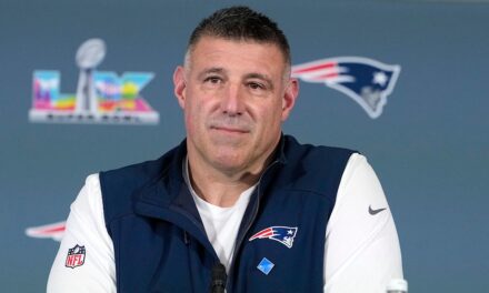 Le salaire à huit chiffres de l&rsquo;entraîneur des New England Patriots, Mike Vrabel