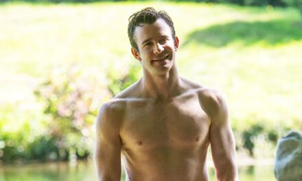 Le costumier de Bridgerton partage une science surprenante sur la chemise mouillée « parfaitement pondérée » de Benedict – exclusivité