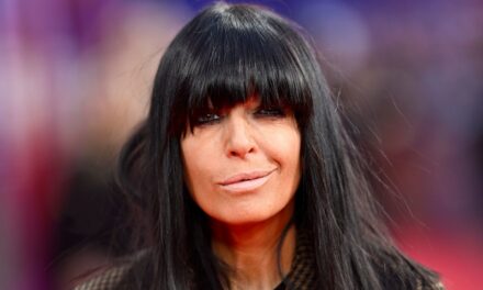 La règle choquante de Claudia Winkleman pour les membres du public de sa nouvelle émission de la BBC
