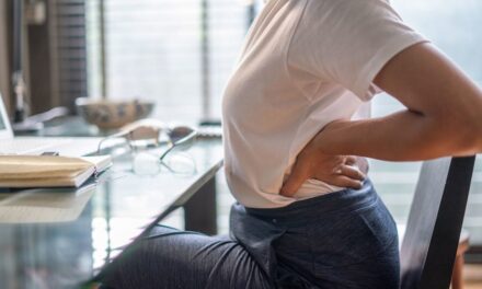 Qu’est-ce que le « syndrome des fesses mortes » ? Et comment soulager les symptômes inconfortables en quelques minutes