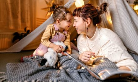 La règle parentale 7-7-7 fonctionne-t-elle réellement ? Un expert en développement de l&rsquo;enfant intervient sur un hack de 21 minutes