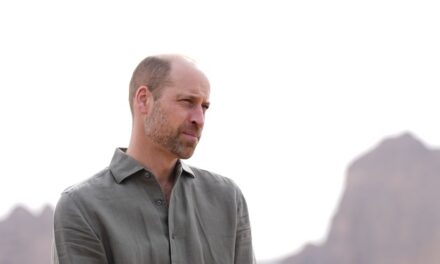 Famille royale EN DIRECT : dernier jour du prince William en Arabie saoudite, célébration des soignants du roi Charles, plus