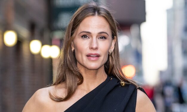 Jennifer Garner dégage des vibrations d&rsquo;Alias ​​avec un physique super tonique dans de nouvelles photos