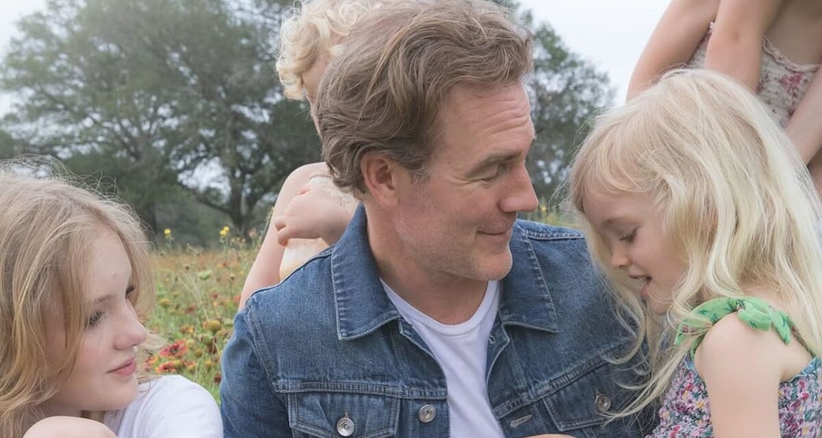 James Van Der Beek et sa femme avaient « peu ou rien » avant sa mort alors qu&rsquo;un ami de la famille partage un aperçu de leur vie