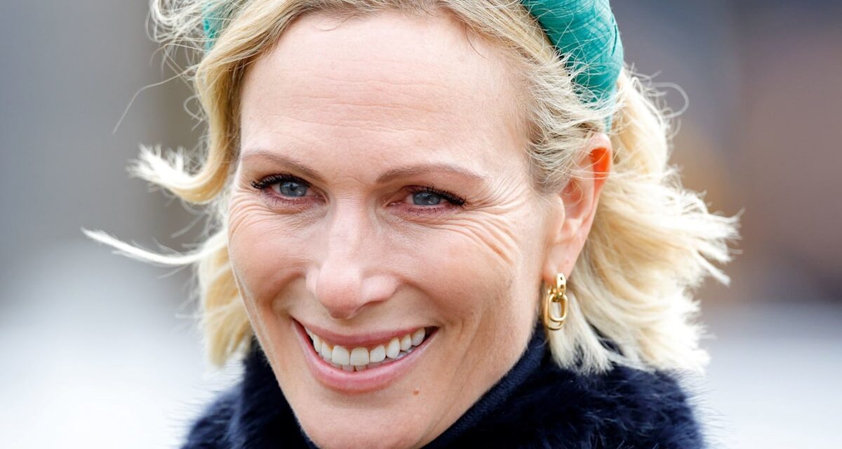 Zara Tindall fait tourner les têtes dans une robe midi découpée au laser en Arabie Saoudite