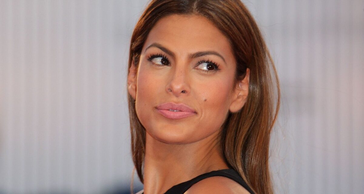 Eva Mendes partage des photos intimes de son mari Ryan Gosling dans un nouveau message